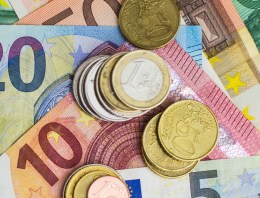 Government betrays lowest-paid by scrapping ‘living wage’ pledge